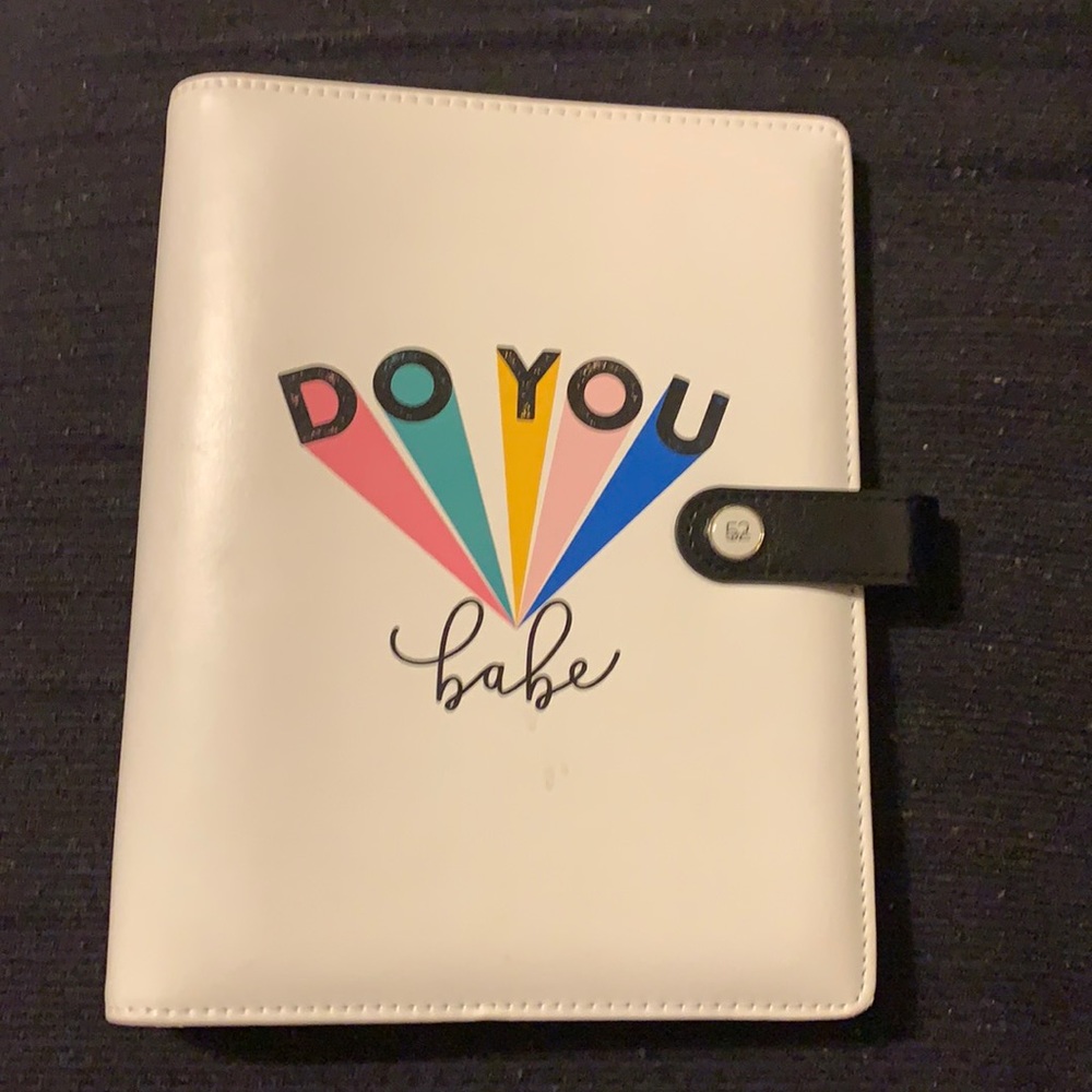 Agenda 52 Planner 6 ring binder.